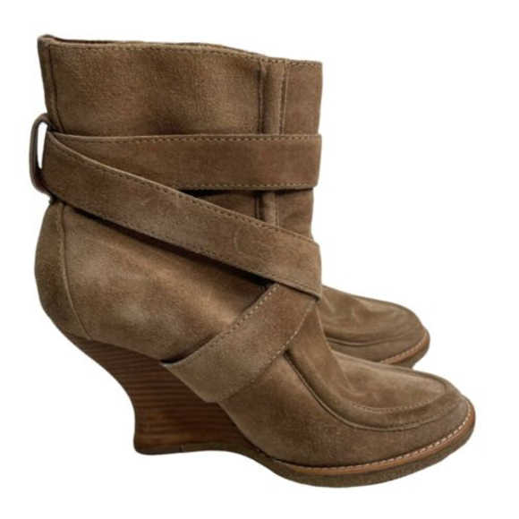 Hype Ankle Boots Booties Size 5.5 Brown Faux Suede Strappy Buckle Wood Heel a19 - Picture 1 of 9